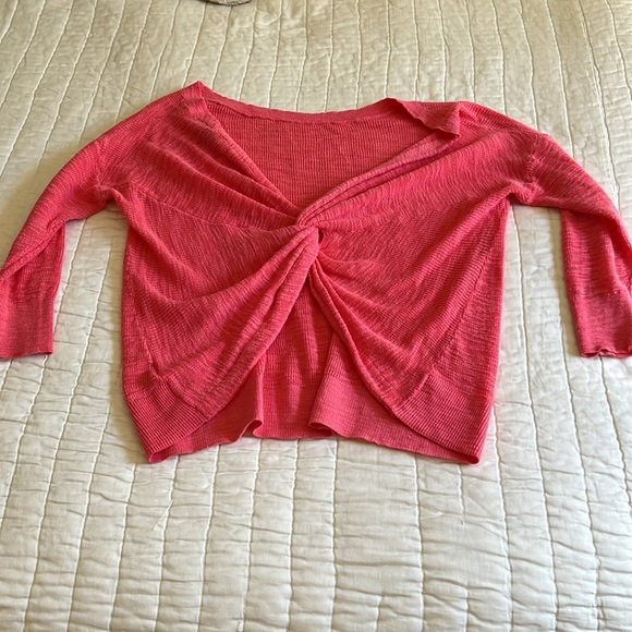 Top - Picture 2 of 5